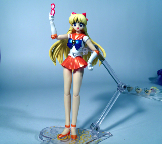 Illustration for article titled The Empress Reviews: Sailor Venus S.H. Figuarts from Bandai